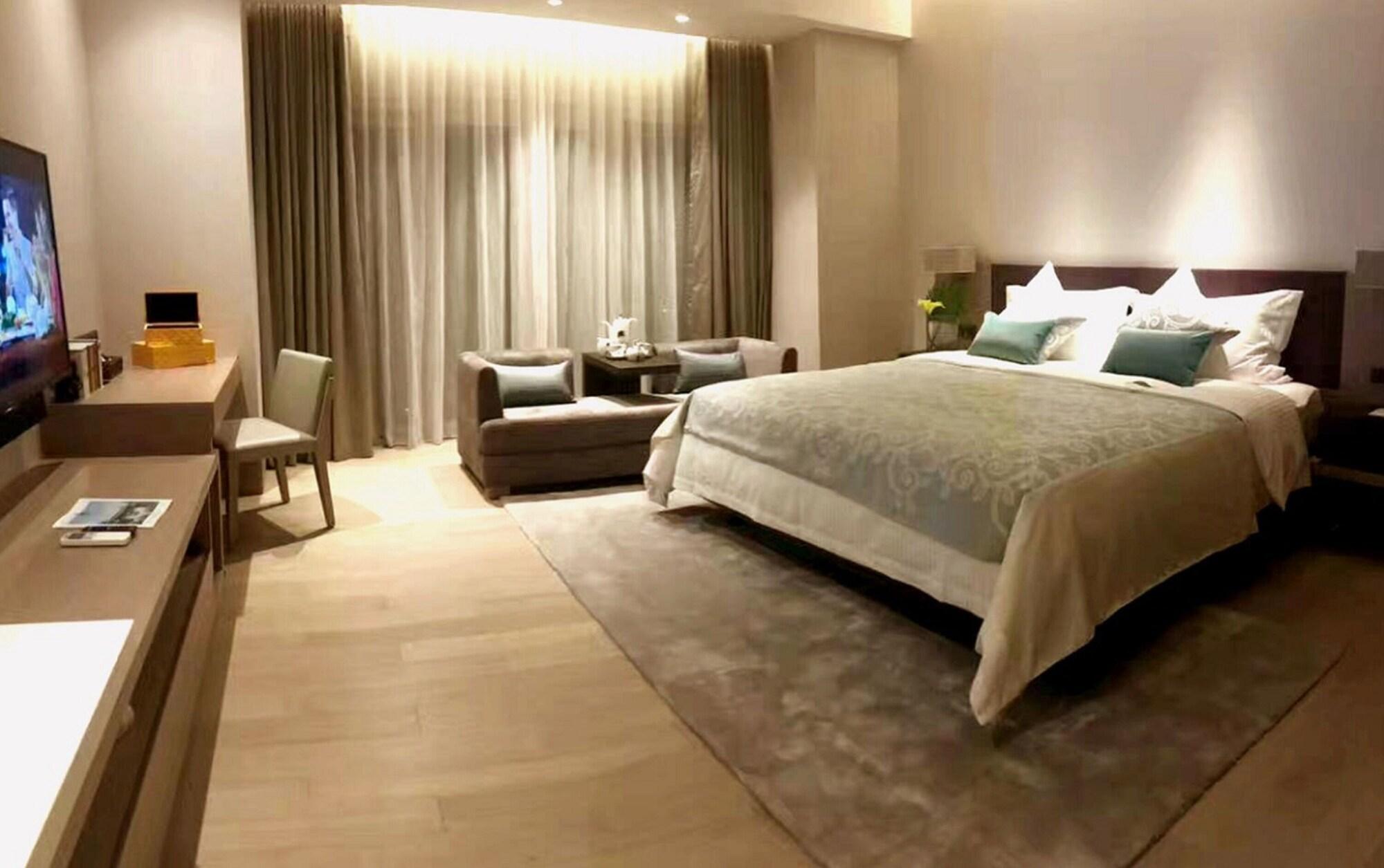 Ascott Raffles *